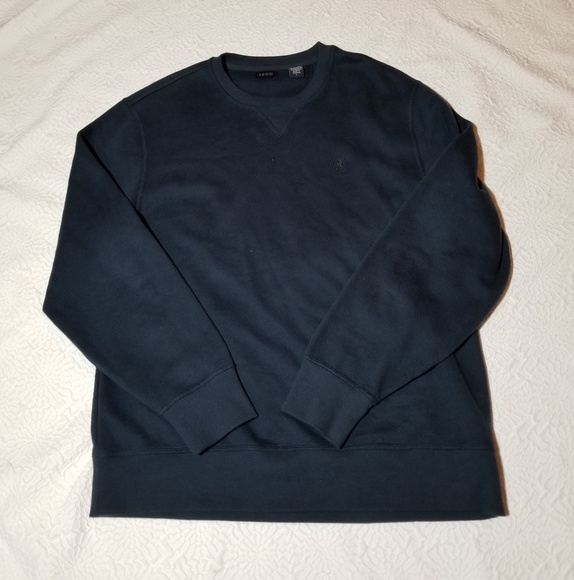 SOLD *** Izod men's navy blue sweatshirt - Picture 2 of 7